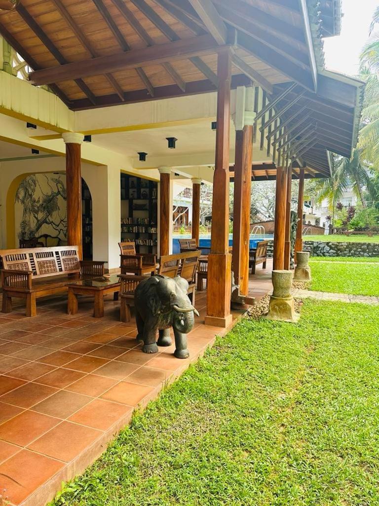 Wunderbar Beach Hotel Bentota Exterior photo